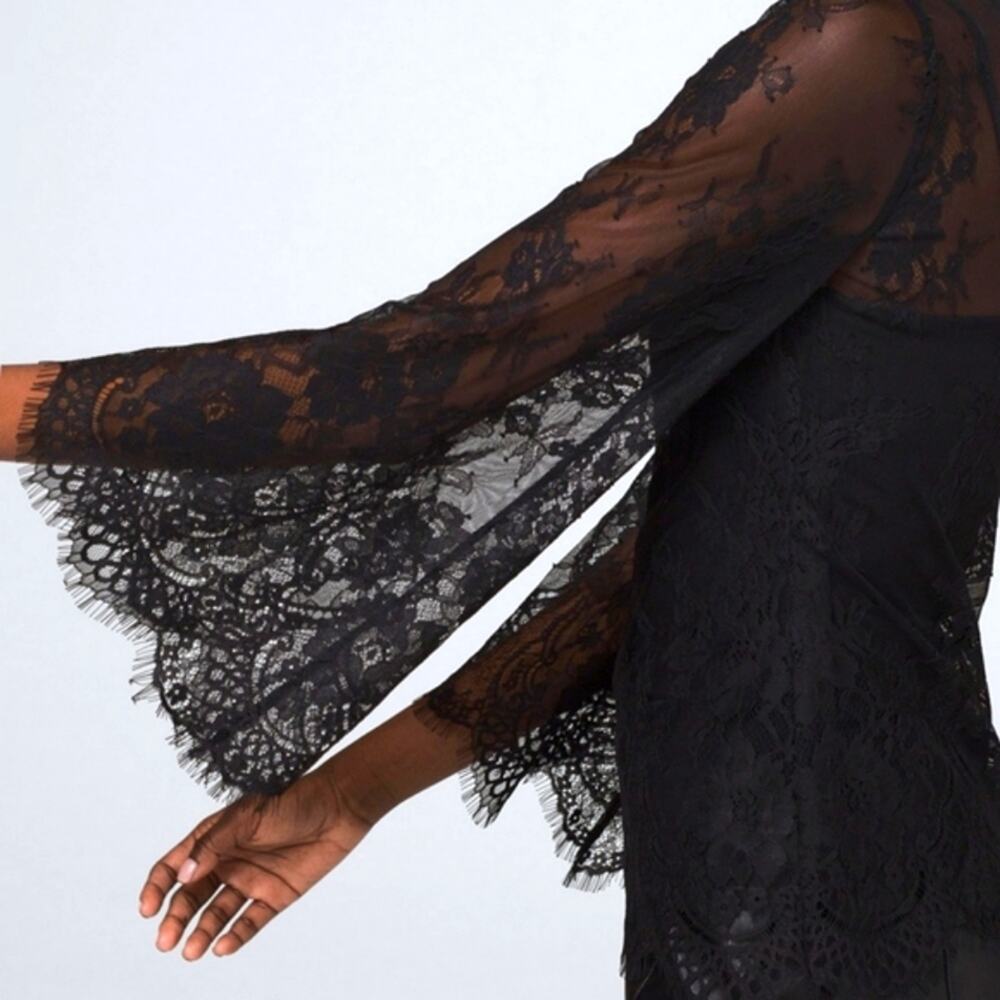 White House Black Market Drama Sleeve Lace Top Size M - Picture 3 of 9